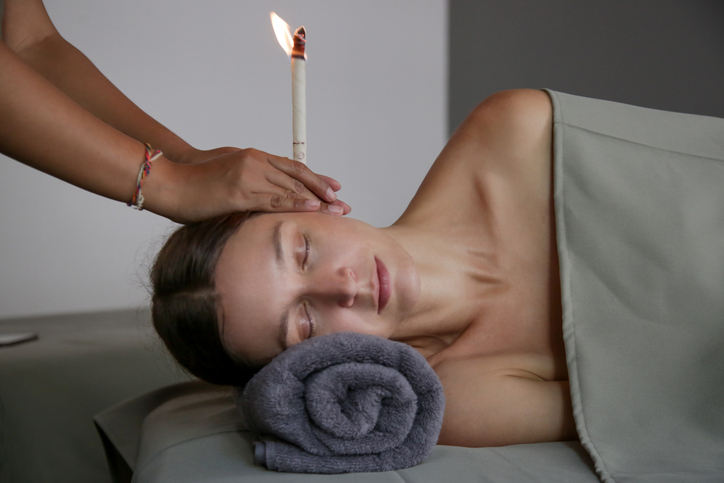 Ohrkerze und Basislymphdrainage